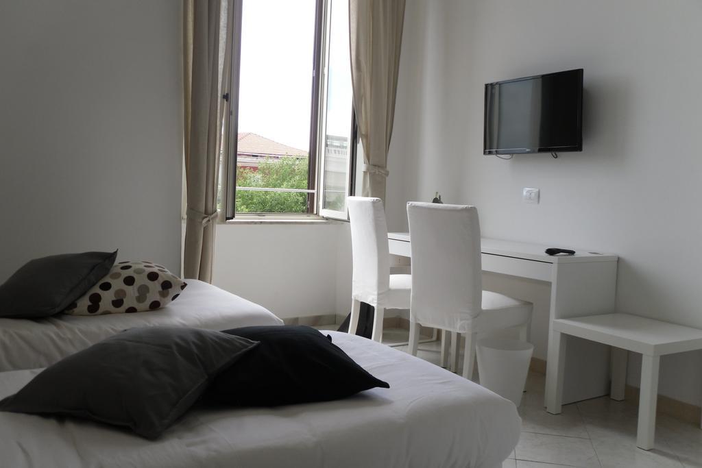 5 Rooms Affittacamere Civitavecchia Habitación foto
